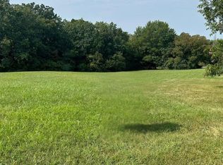 3705 New Melle Farm Dr, Wentzville, MO 63385