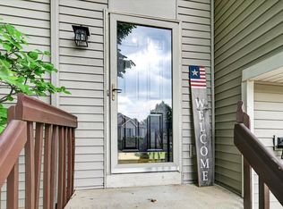 5205 Ridge Oak Dr, Madison, WI 53704