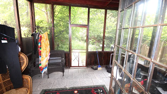 Rented by Nooklyn NYC LLC | media 24