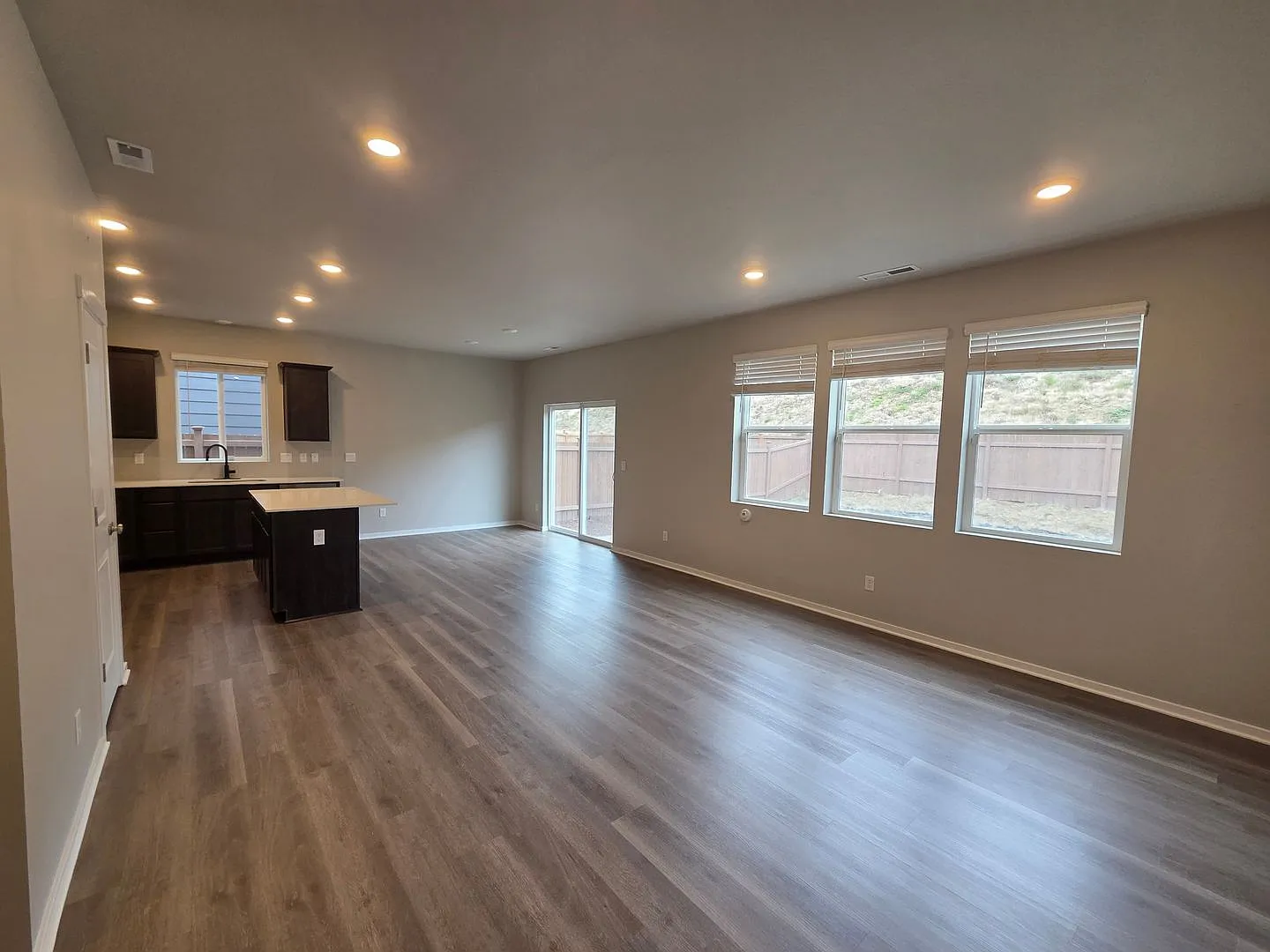Large Four Bedroom Home For Rent in Port Orchard's Stetson Heights Neighborhood! Avail. Now! — Photo 3