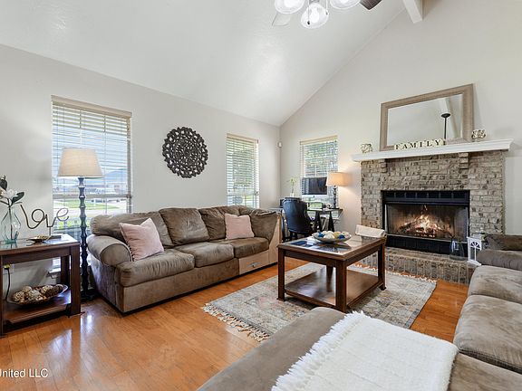 5th image of 8712 Live Oak Ave
