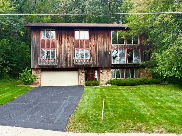 1632 Spruce Dr, Red Wing, MN 55066