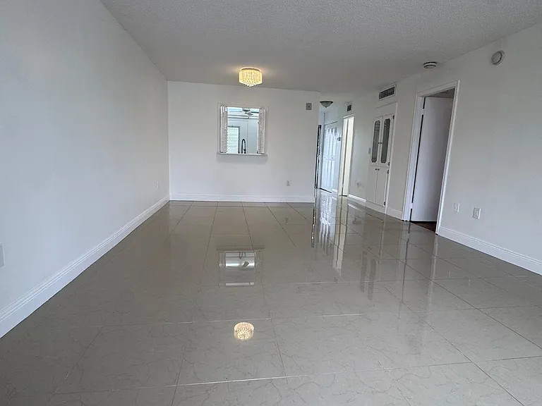 3849 NE 169 St N #204 — Photo 11