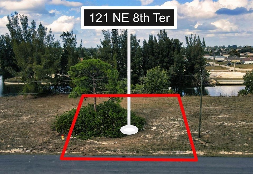 1st image of 121 NE 8th Terrace Cpe