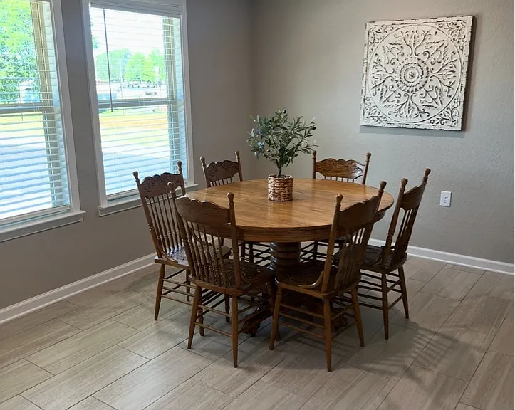 210 Oak Ct #210 — Photo 2