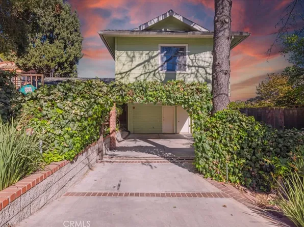 8917 Holly Pl, Los Angeles, CA 90046