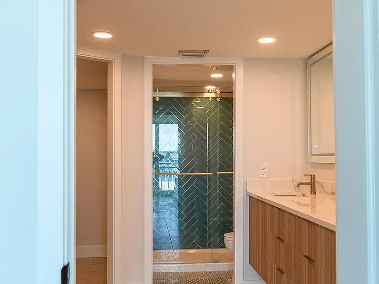 1 Key Capri #405W — Photo 26