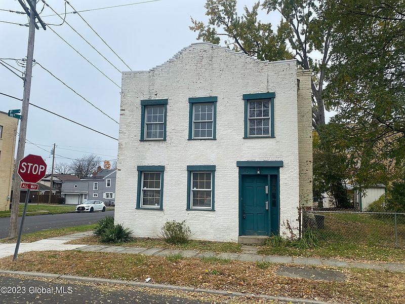 2nd image of 567 6th Avenue