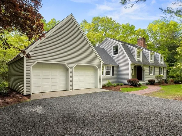 1 Blueberry Hl, Kingston, MA 02364