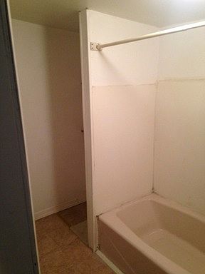 4th image of 806 Pierce St