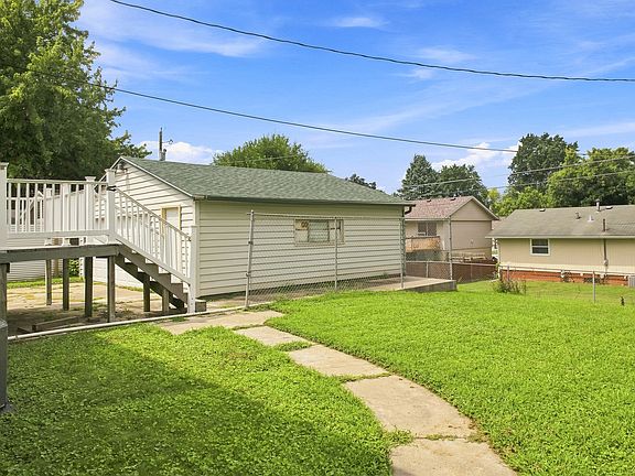 2nd image of 3416 W Columbia Ave