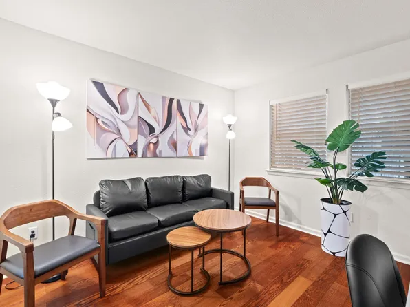 1110 W 22nd St APT 2, Austin, TX 78705