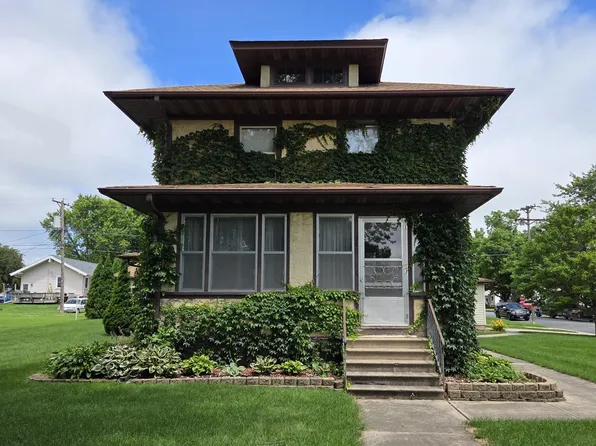 324 E Main St, Hayfield, MN 55940