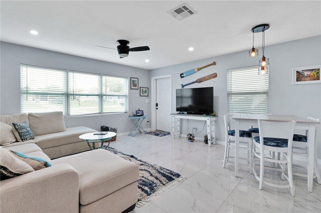 604 3rd Pl SW - Property Image