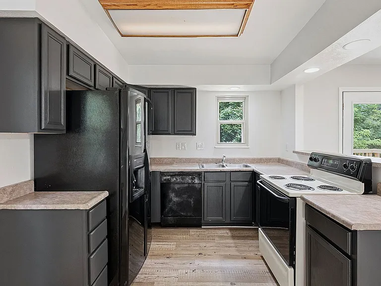 4321 Westwood Northern Blvd — Photo 16