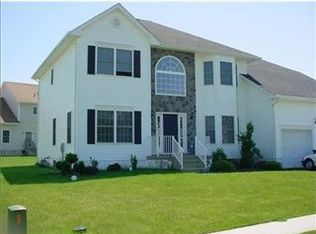 3013 Molly Pitcher Dr, New Windsor, NY 12553
