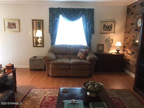 3rd image of 209 Bell Downs Dr