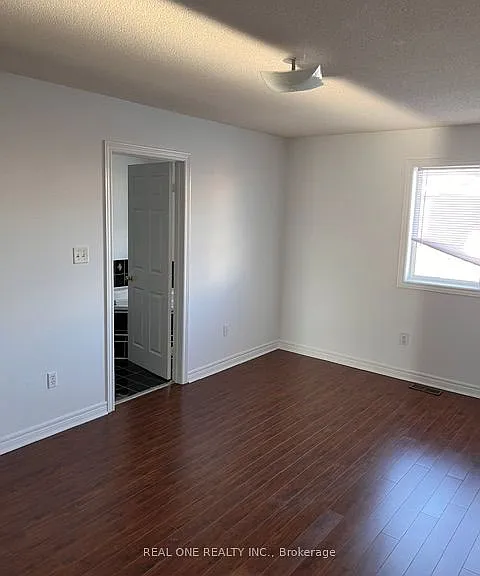 180 Kimono Cres — Photo 12