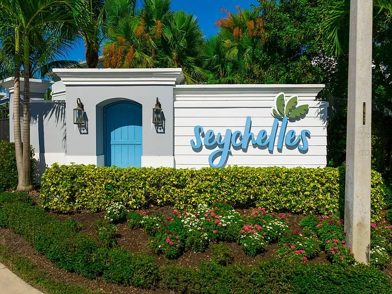 2658 Seychelles Cir #2504 — Photo 8