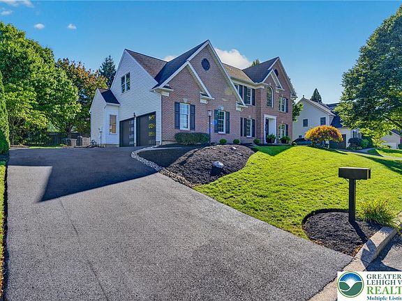 2nd image of 3130 Muirfield Rd