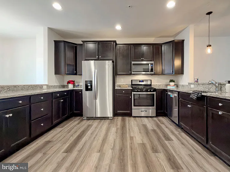 306 Buckeye Cir — Photo 18