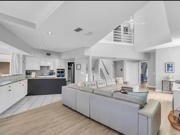 14249 Gulf Blvd — Photo 1