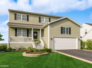 2811 Haydn St, Woodstock, IL 60098