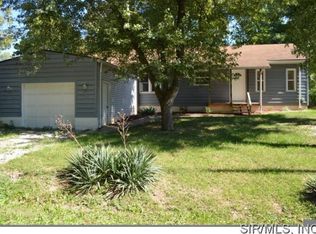 112 Revere Dr, Belleville, IL
