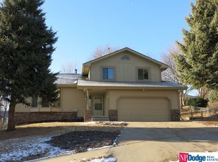 1103 Laramie Cir, Papillion, NE 68046