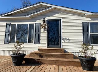 137 Edgehill Dr, Azle, TX 76020