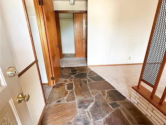 4th image of 5110 NW Ash Ave