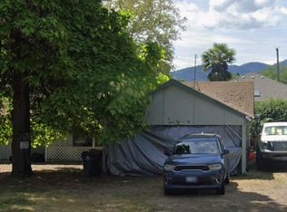 647 Ipson Dr, Medford, OR 97501