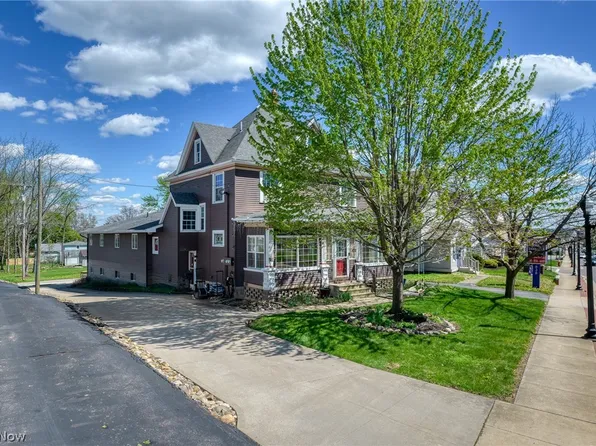 832 S Main St, North Canton, OH 44720