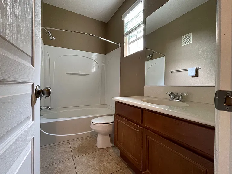 678 Kellogg St #678 — Photo 12