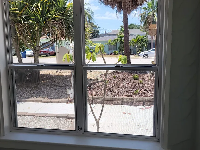 115 145th Ave E #5 — Photo 8