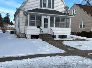 142 Summit Ave, Waterloo, IA 50701