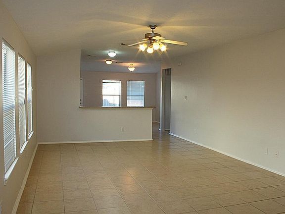 4th image of 4718 Garden Meadow Dr