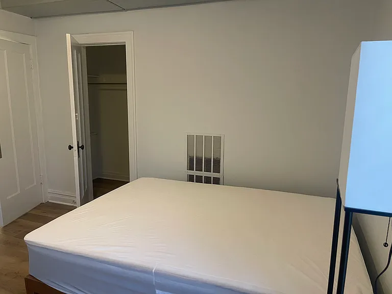 2714 W Ainslie St #2 — Photo 16