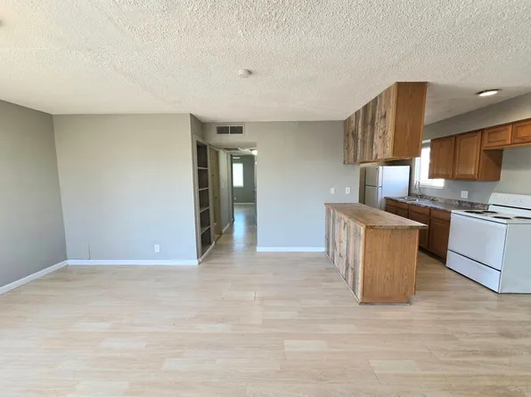 833 N Bruce St, Las Vegas, NV 89101