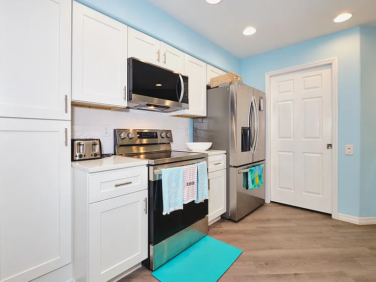 9100 Southmont Cv — Photo 1