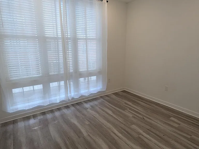 1524 Ridge Ave #2 — Photo 6