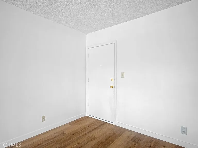 17845 Sherman Way #7 — Photo 4