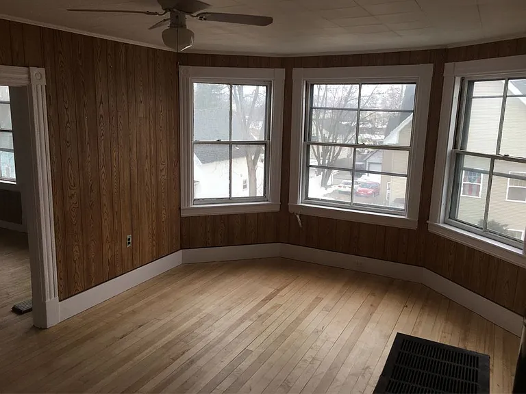 435 Lincoln St #1 — Photo 6