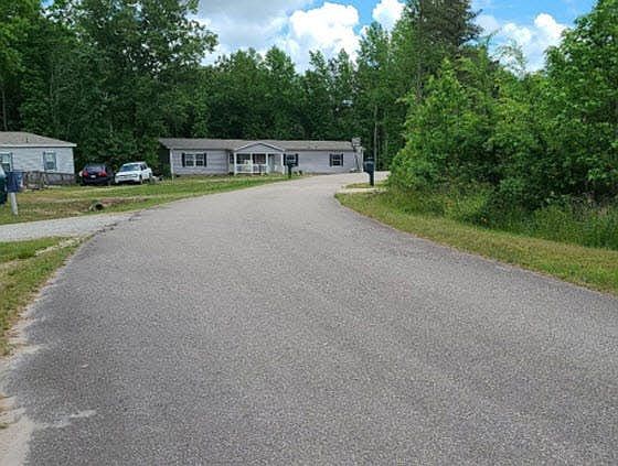 4th image of 75 Birdie Ln