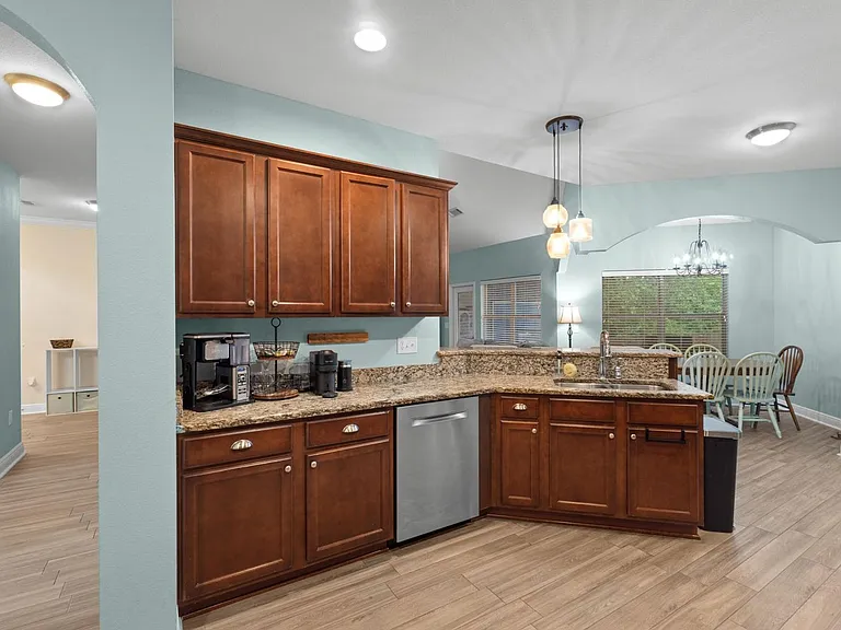 711 Lime Ln — Photo 11