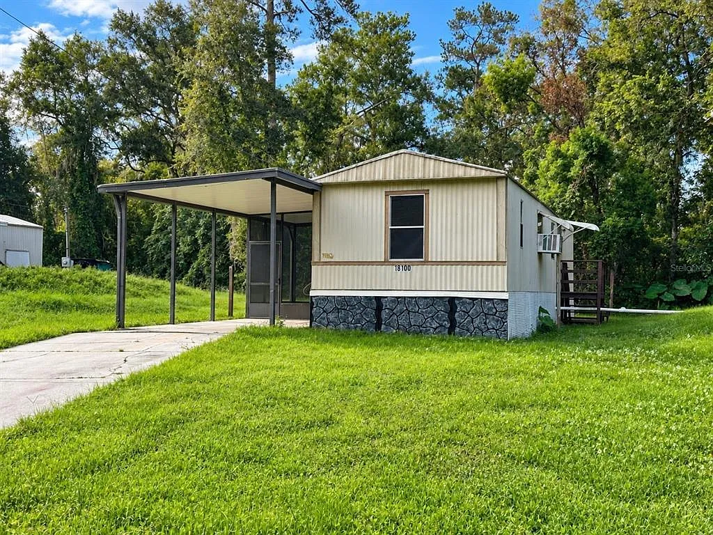 2 bed, 1.5 bath, 644 sqft, $1,100 — Photo 2