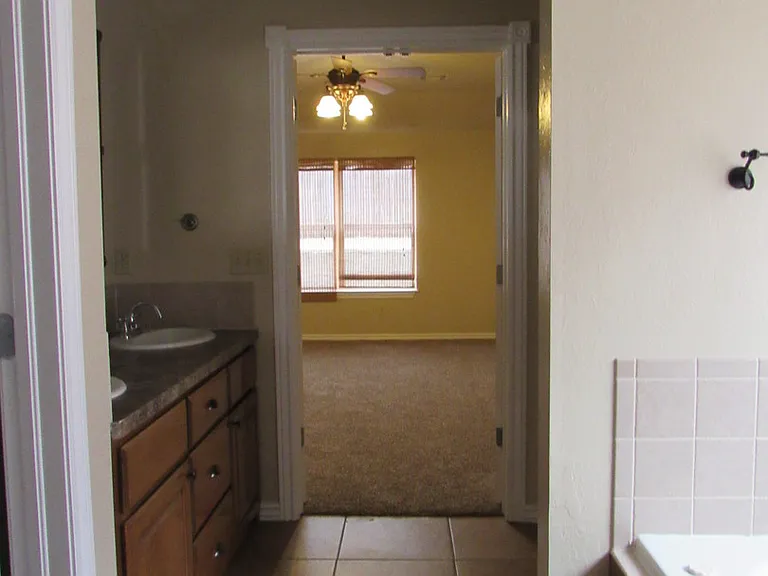 4424 NW Wolf Creek Blvd — Photo 16
