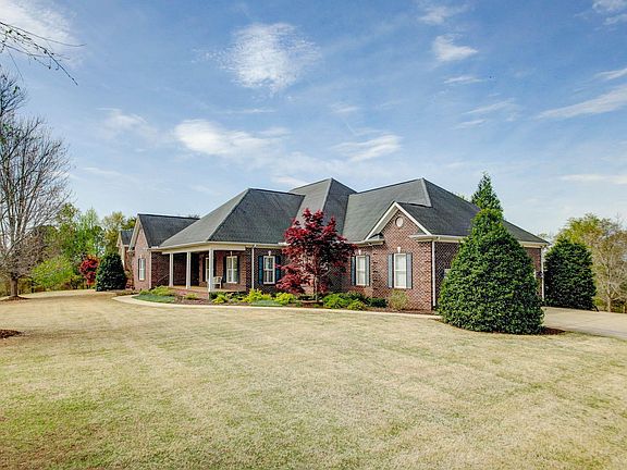 2nd image of 118 Reserve Dr