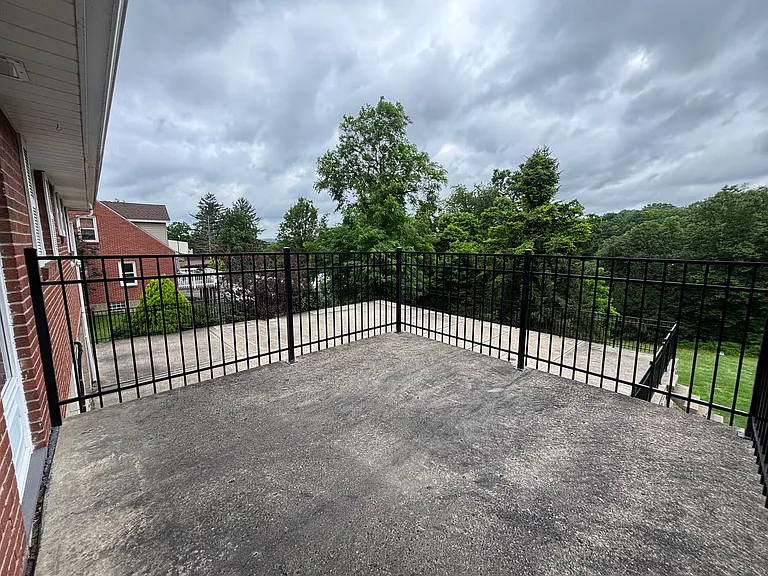 1295 Morrow Rd — Photo 11