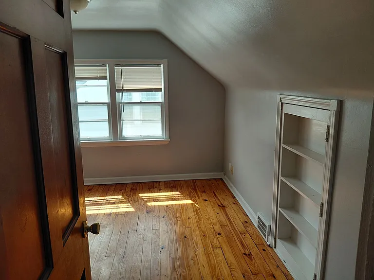 3911 Warrendale Rd — Photo 18